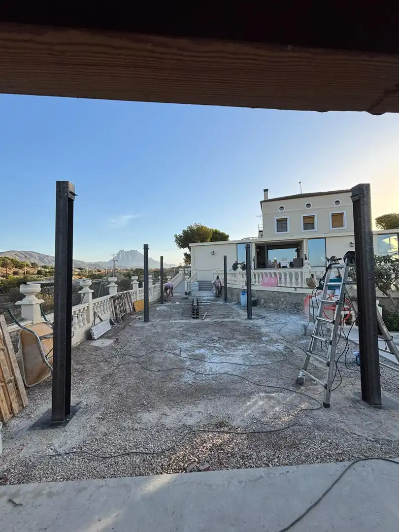 Bungalow with pool for sale in Escandinavia - Cautivador, imagen 36