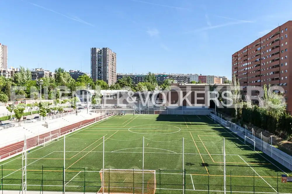 Casa o xalet en venda en Madrid amb Calefacció, Jardí privat i Balcó