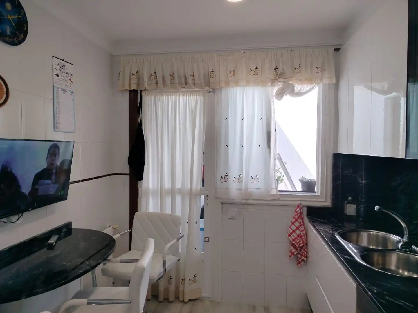 Kitchen of Flat for sale in Cambre   with Heating, Storage room and Furnished