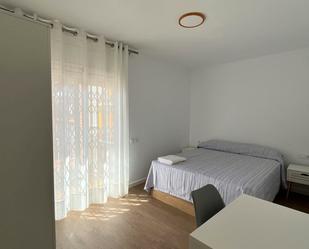 Bedroom of Flat to share in Cornellà de Llobregat  with Air Conditioner, Furnished and Washing machine