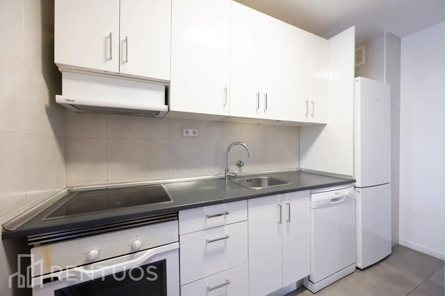 Kitchen of Flat for rent in Majadahonda  with Air Conditioner, Heating and Parquet flooring