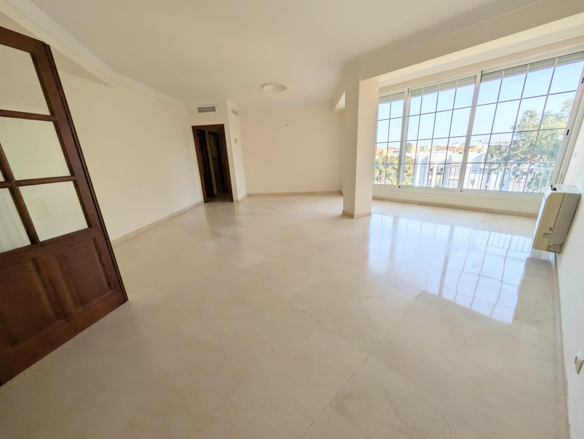 Living room of Flat to rent in  Sevilla Capital  with Air Conditioner and Heating