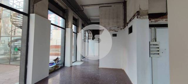 Local comercial en Alquiler en La Sagrera