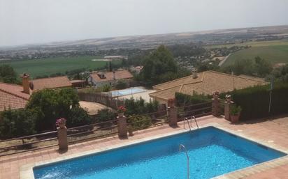Schwimmbecken von Haus oder Chalet zum verkauf in  Córdoba Capital mit Klimaanlage, Terrasse und Schwimmbad