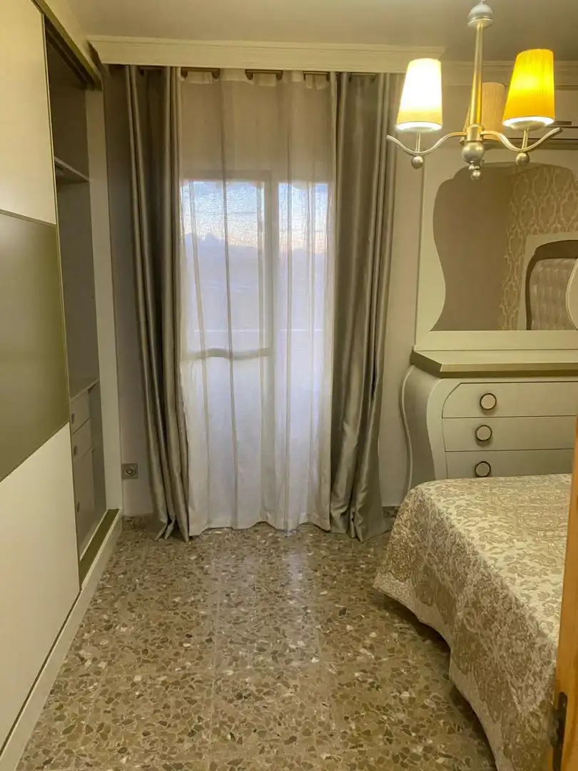 Habitación de Apartamento de alquiler en Vélez-Málaga con Amueblado