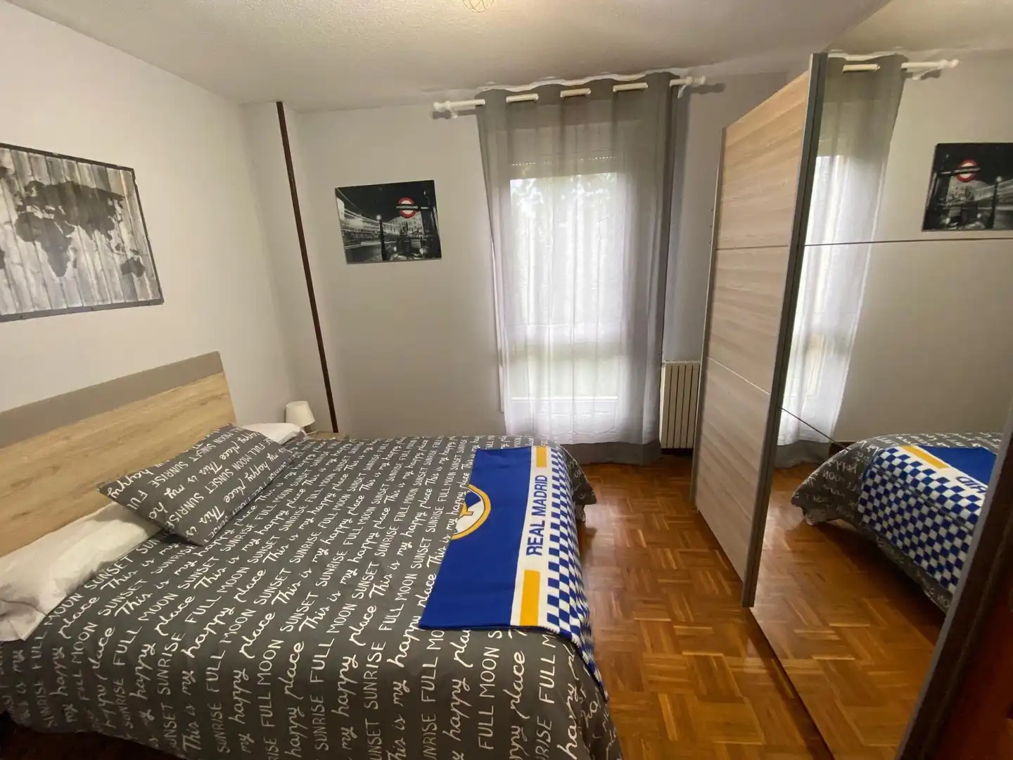Dormitori de Pis de lloguer en Santander amb Calefacció, Moblat i Balcó