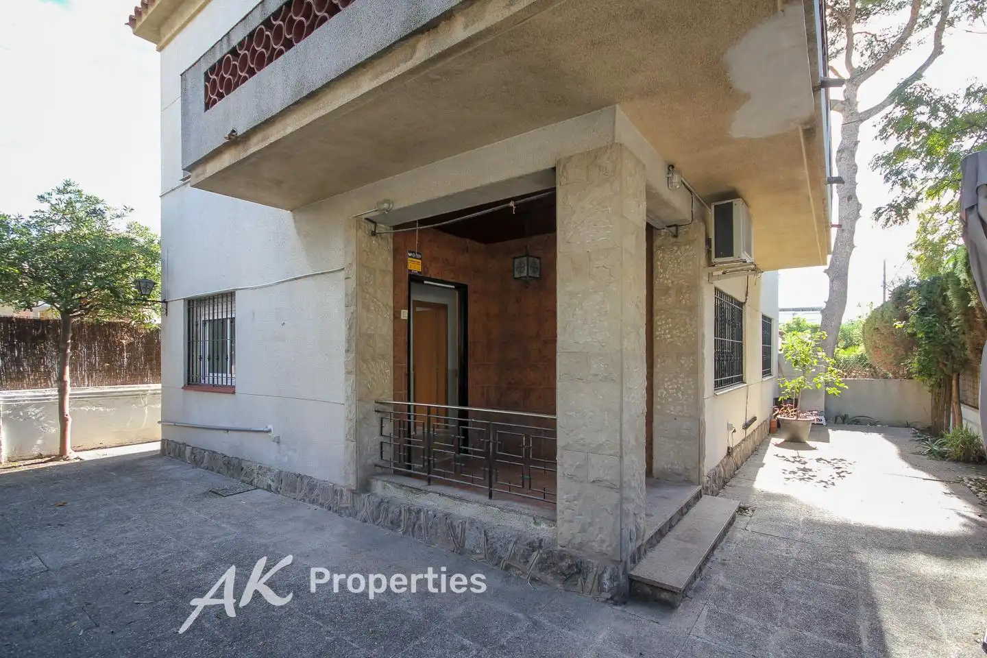 Vista exterior de Casa o chalet en venta en Castelldefels con Calefacción, Jardín privado y Terraza