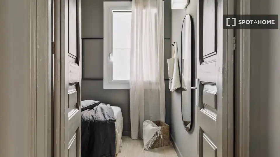 Room in Sant Gervasi i la Bonanova