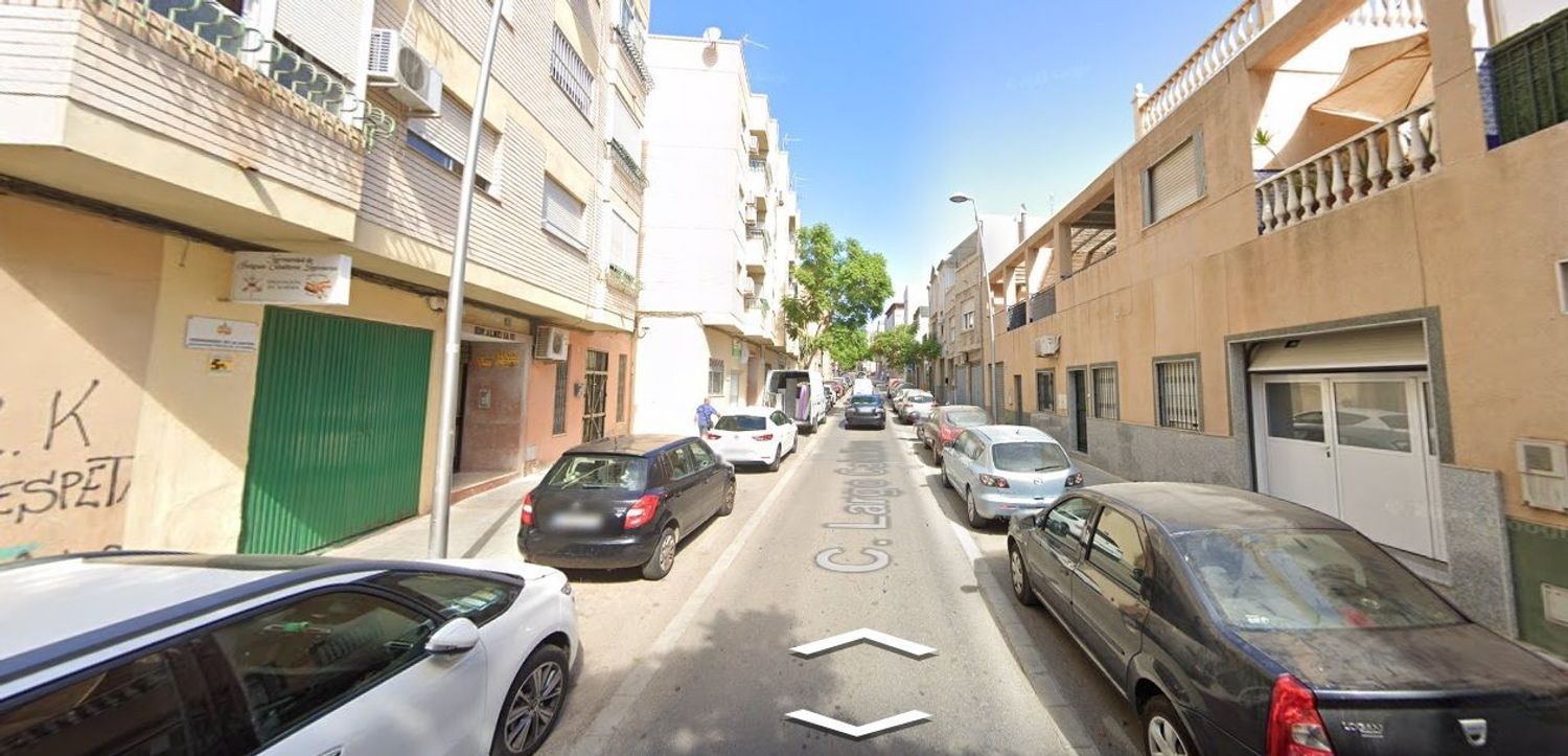 Vista exterior de Pis en venda en  Almería Capital