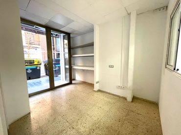 Business premises for sale in Carrer Sant Pere Pasqual 10