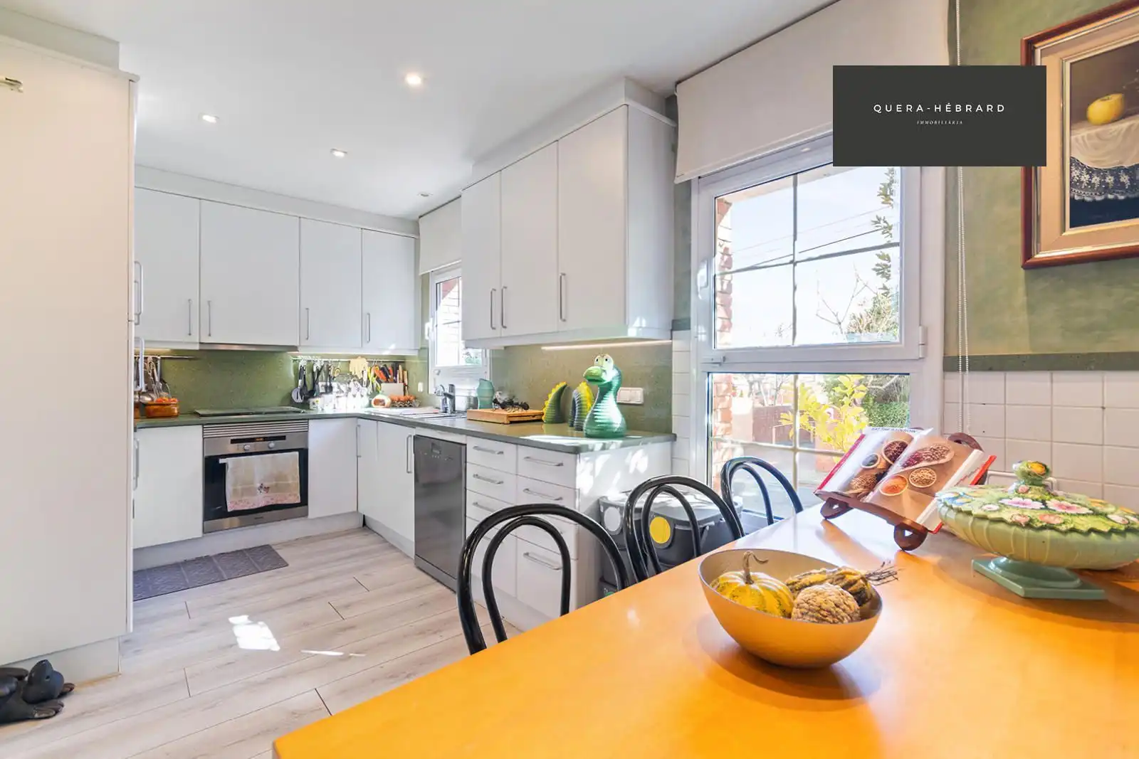 Cocina de Casa adosada en venta en Sant Cugat del Vallès con Calefacción, Parquet y Terraza