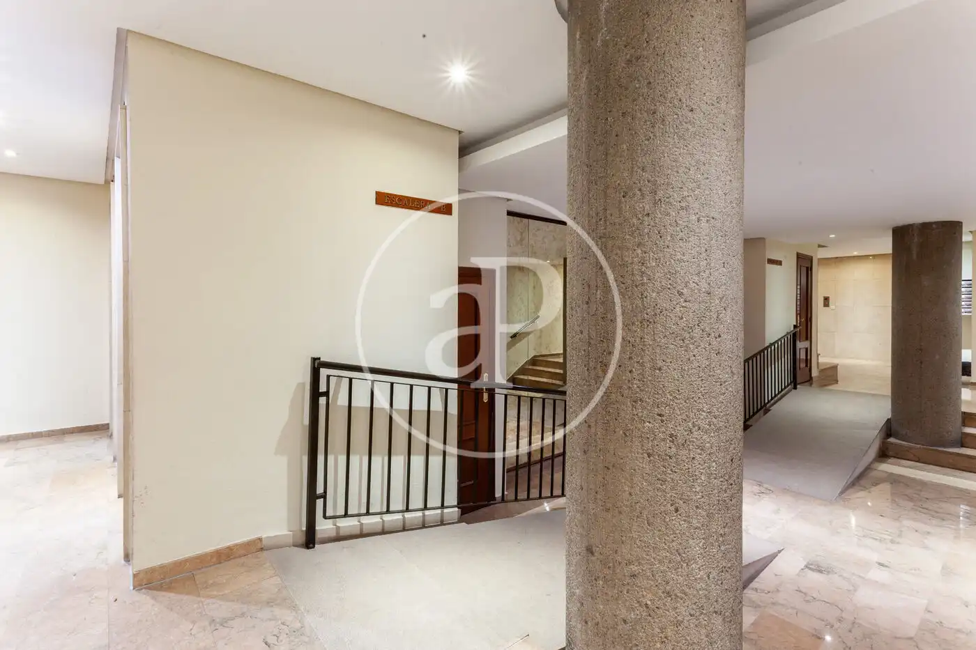 Pis en venda a Carrer de Pere Aleixandre, Mont-Olivet