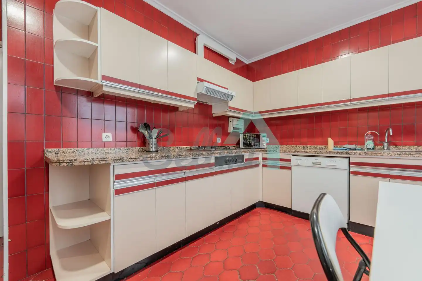 Kitchen of Flat for share in Oviedo   with Heating, Parquet flooring and Furnished