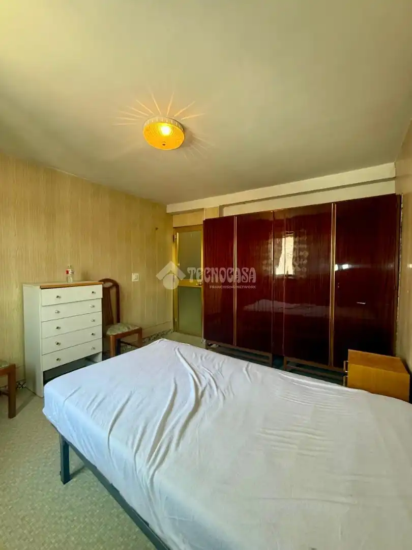Habitación de Piso en venta en Madrid con Calefacción y Terraza