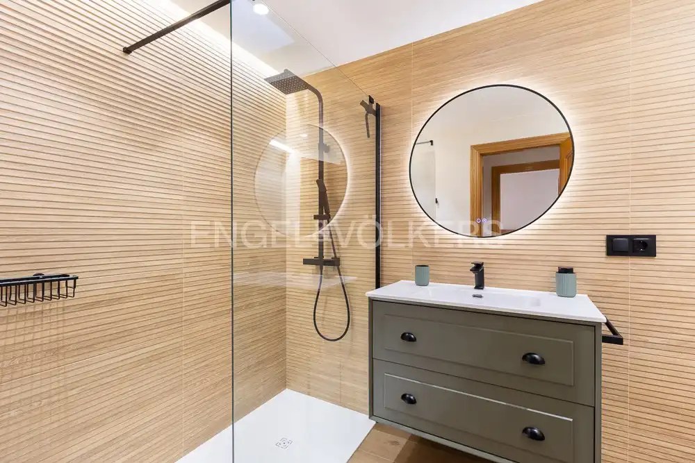 Baño de Casa o chalet de alquiler en Godella con Aire acondicionado, Calefacción y Terraza