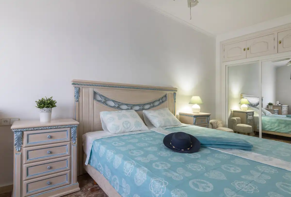 Apartamento con piscina en venta en Calahonda, imagen 7