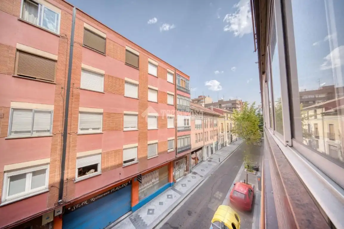 Vista exterior de Pis en venda en Valladolid