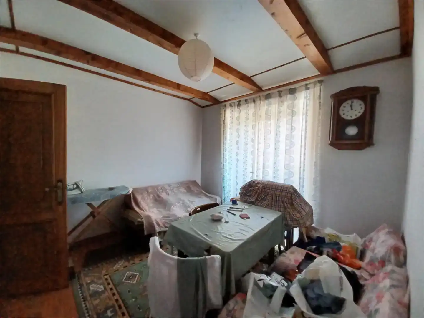 Sala d'estar de Casa adosada en venda en A Fonsagrada  amb Parquet i Moblat