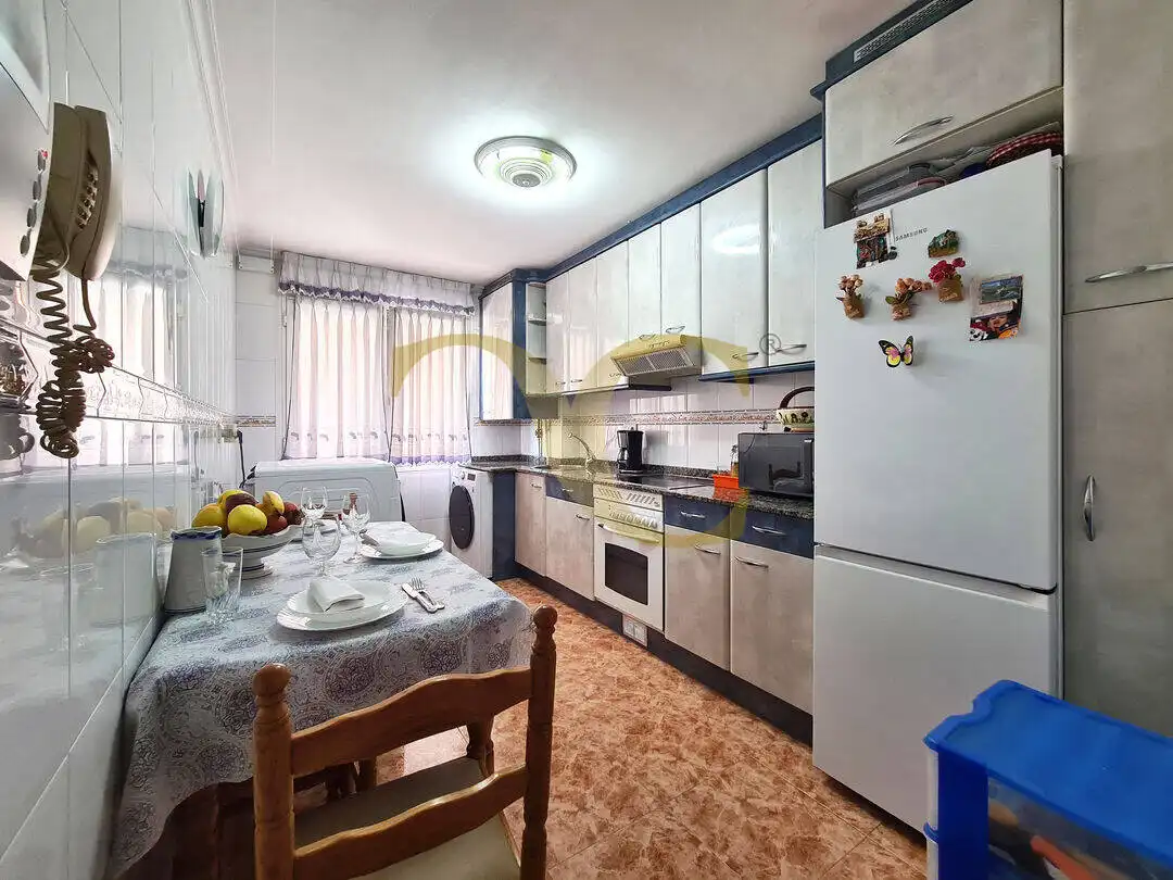 Kitchen of Flat for sale in Gijón   with Heating