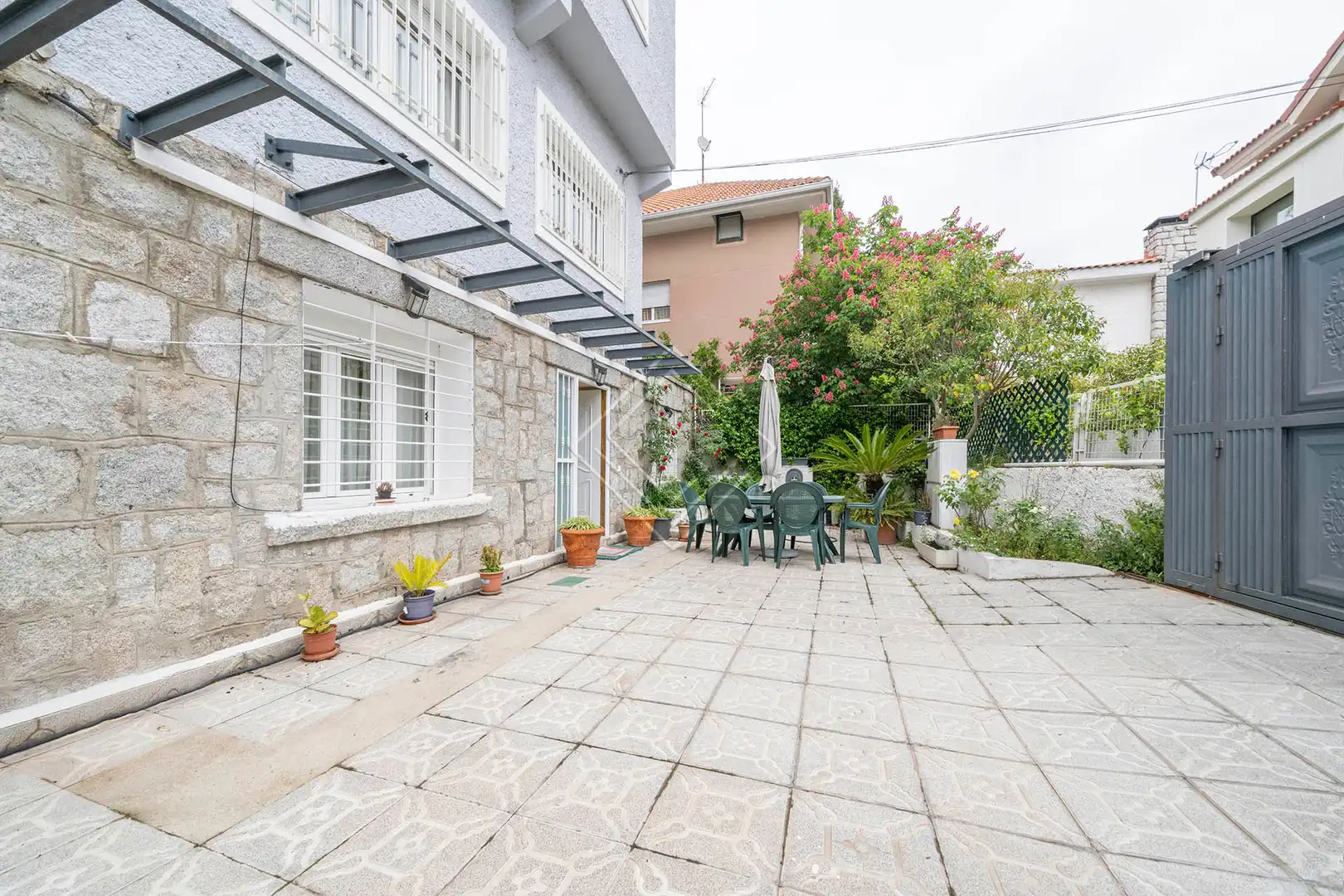 Terraza de Casa adosada en venta en Madrid