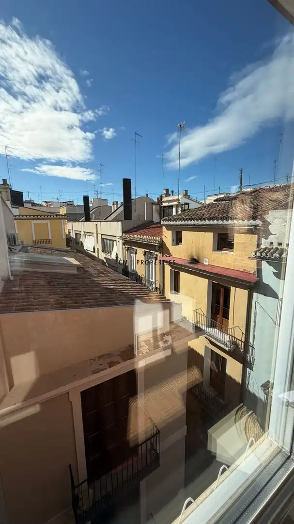 Exterior view of Flat for rent in Valencia  with Air Conditioner, Heating and Furnished