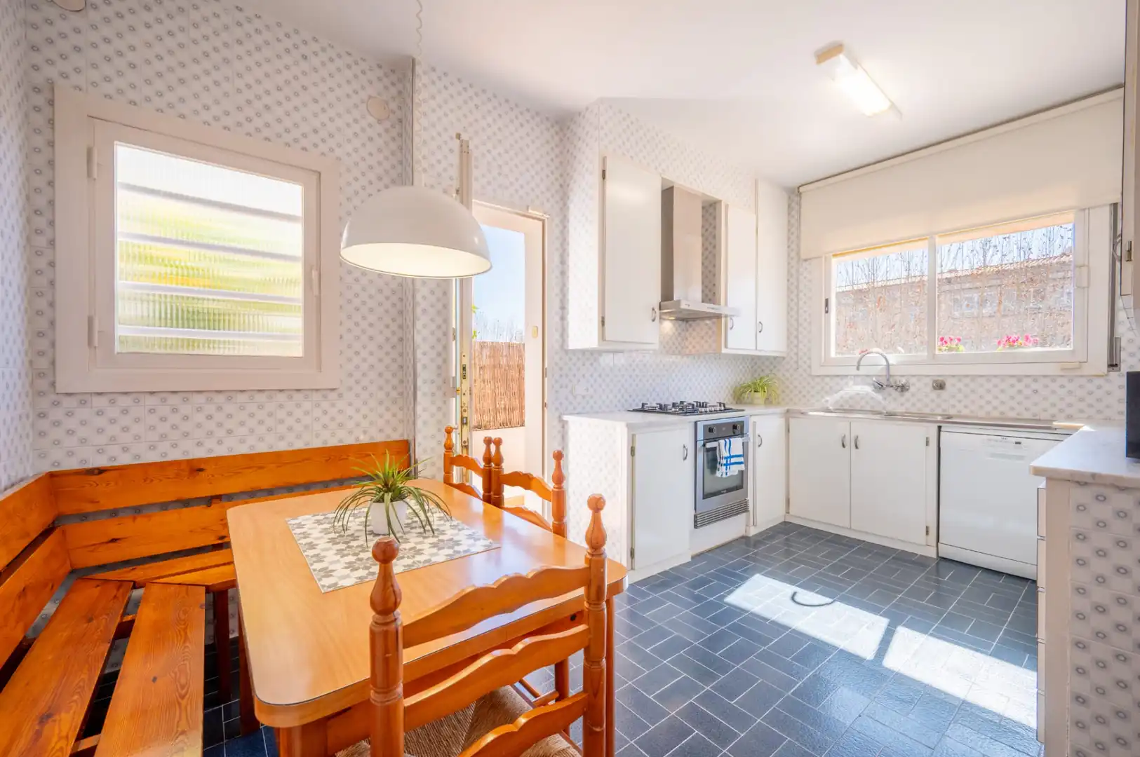 Cocina de Casa o chalet en venta en Mataró con Calefacción, Jardín privado y Terraza