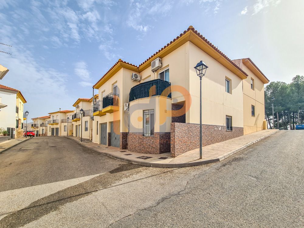 Vista exterior de Dúplex de alquiler en Arboleas con Aire acondicionado, Terraza y Trastero