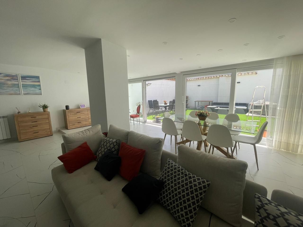 Living room of Single-family semi-detached for sale in  Zaragoza Capital  with Air Conditioner, Heating and Terrace