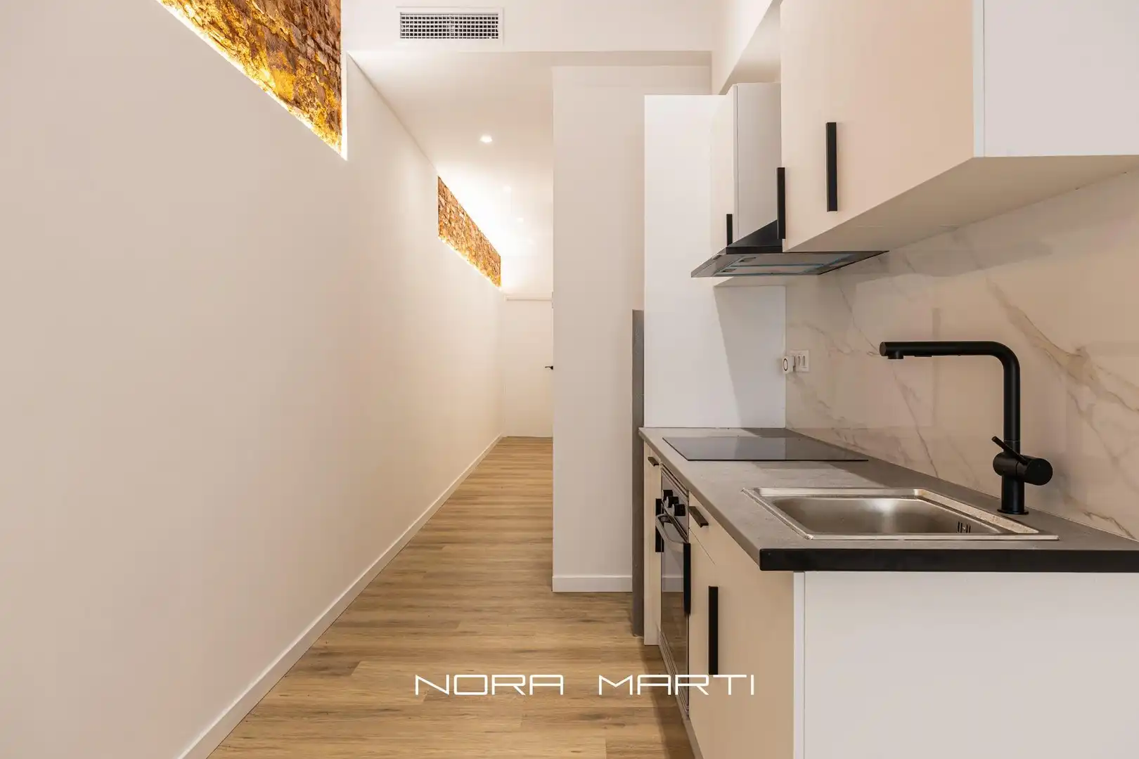Kitchen of Ground floor for sale in Barcelona  with Air Conditioner and Alarm