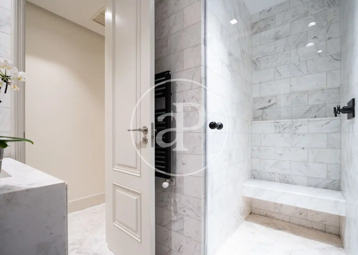 Badezimmer von Wohnung zur Miete in Barrio de Salamanca