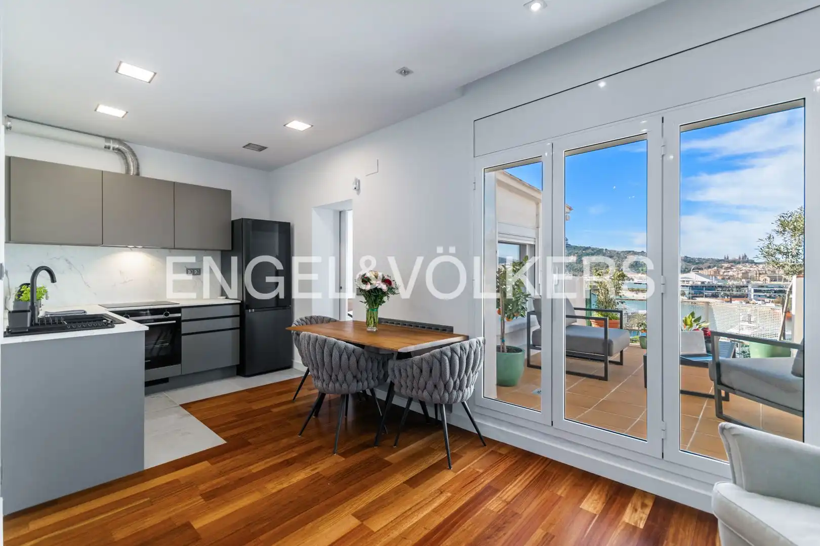 Penthouse with terrace to rent in Ciutat Vella, imagen 7
