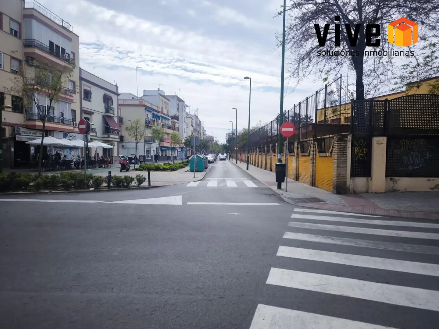 Exterior view of Flat for sale in Sevilla  with Air Conditioner