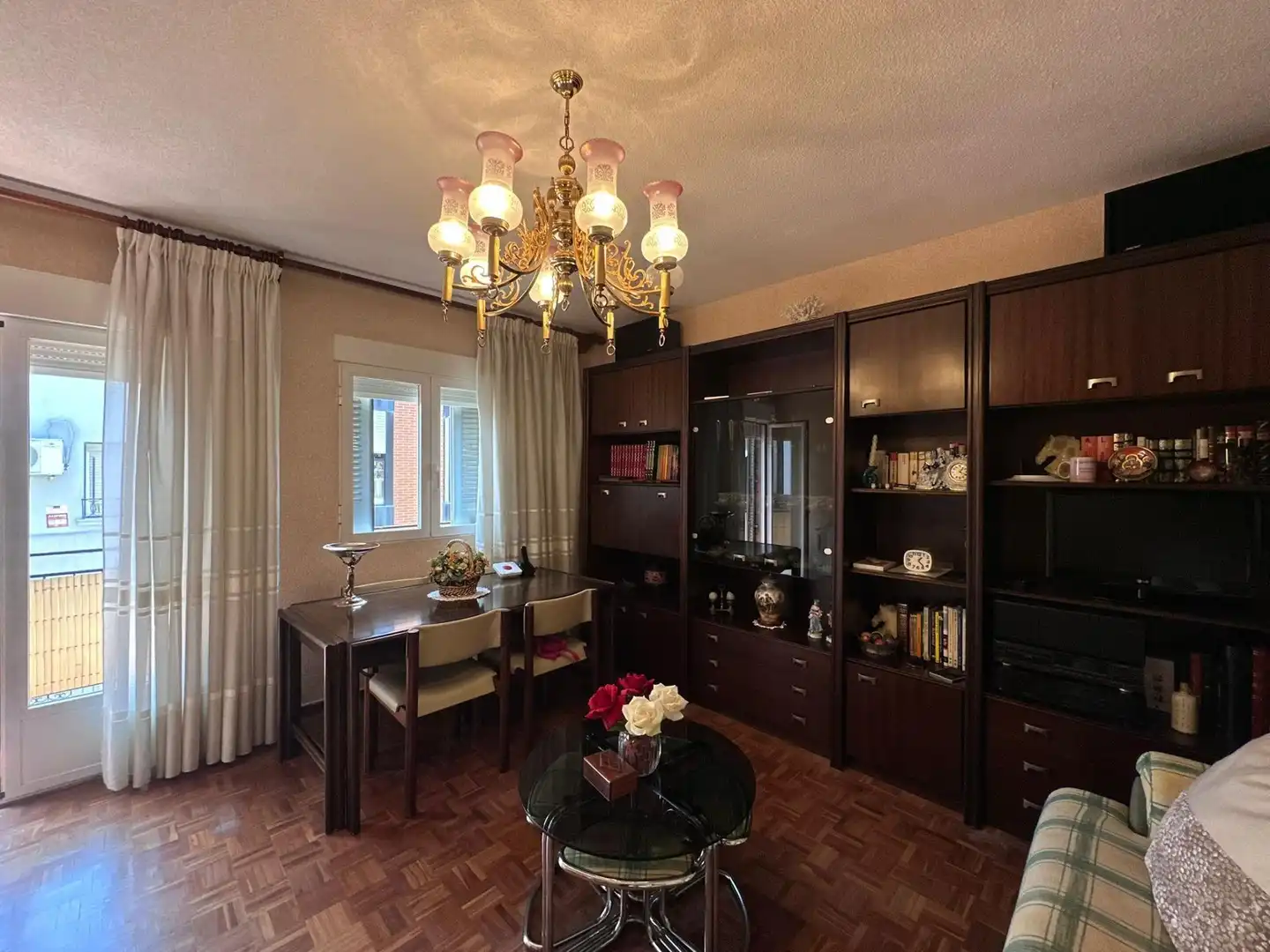 Comedor de Piso en venta en Madrid con Calefacción, Parquet y Terraza