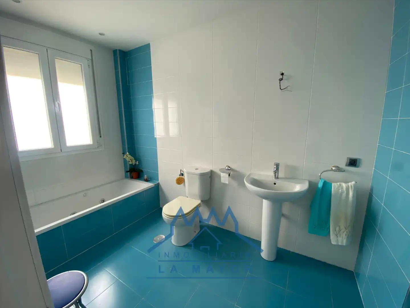 Bathroom of Houses for sale in Ciudad Real  with Air Conditioner, Private garden and Terrace