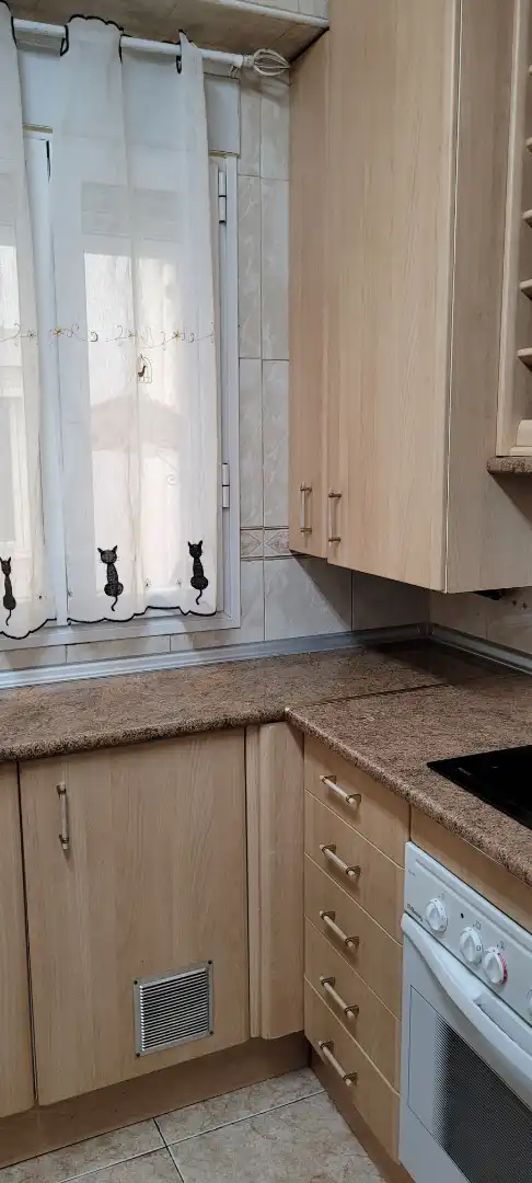 Cuina de Pis de lloguer en Cuenca amb Calefacció, Moblat i Forn