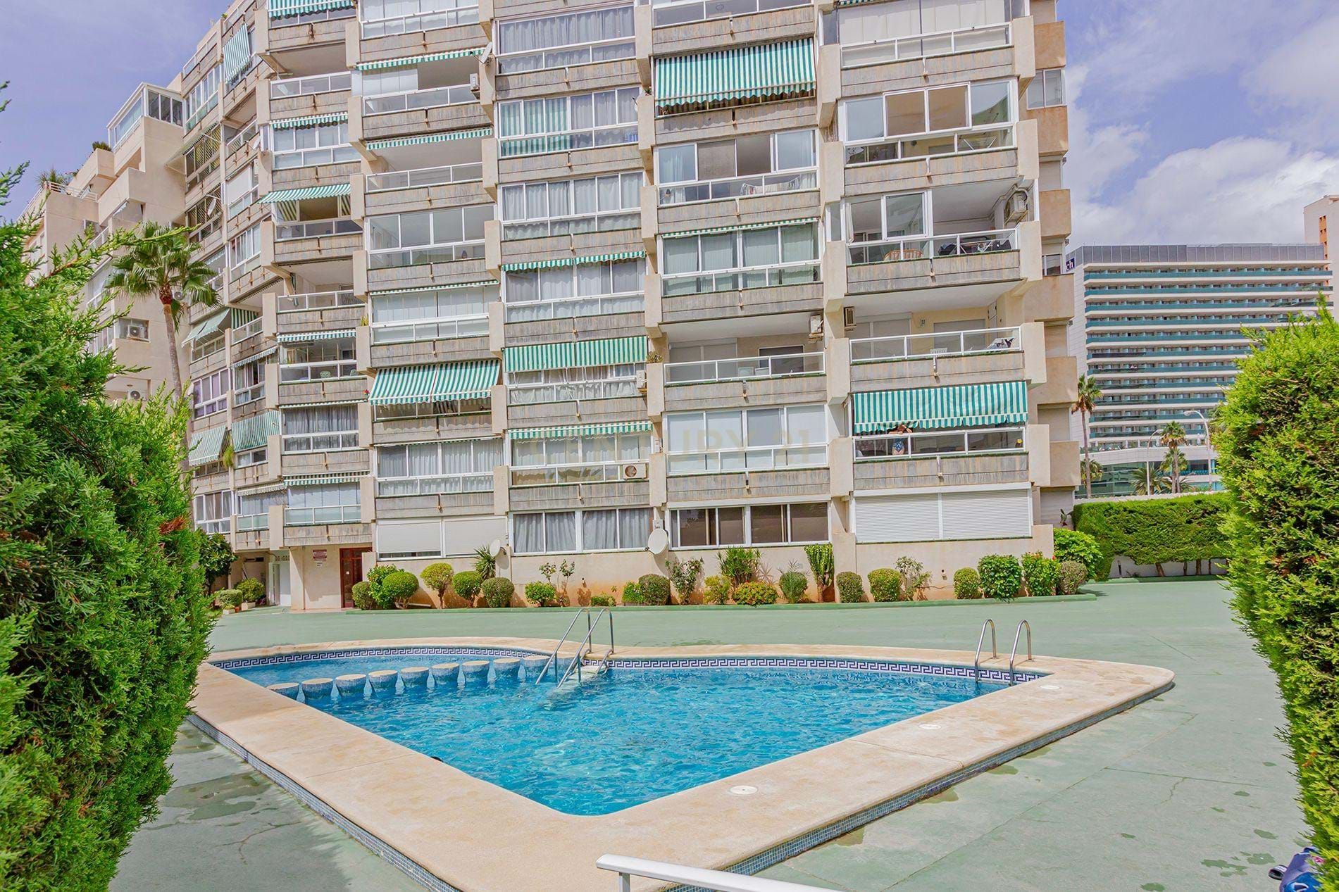 Piscina de Piso de alquiler en Calpe / Calp con Aire acondicionado