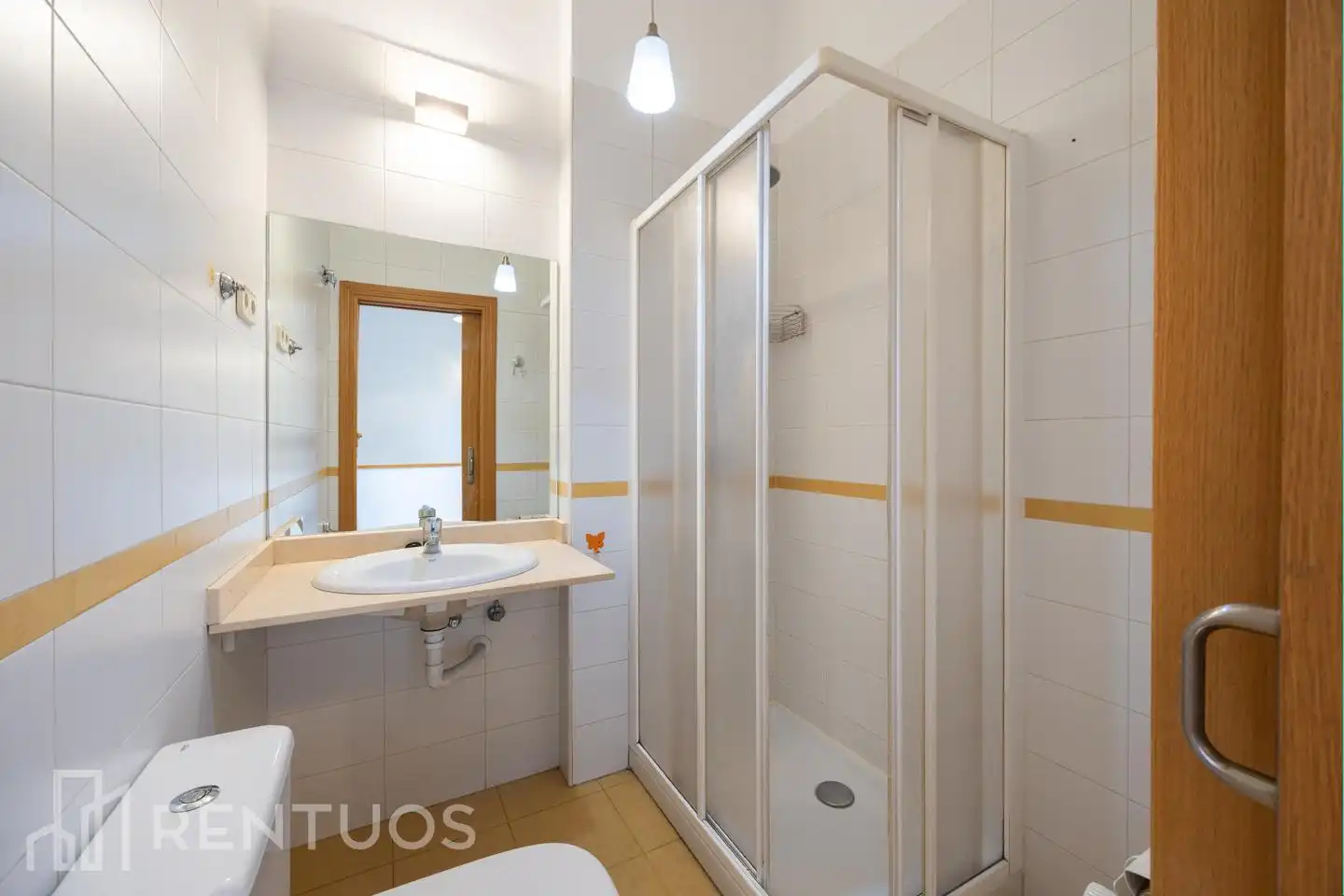 Baño de Dúplex de alquiler en Madrid con Aire acondicionado, Calefacción y Terraza