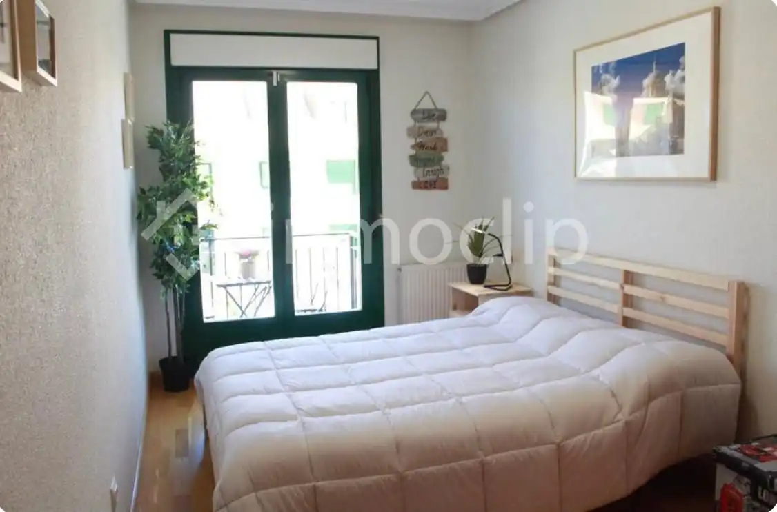 Bedroom of Flat for share in Villamayor  with Heating and Furnished