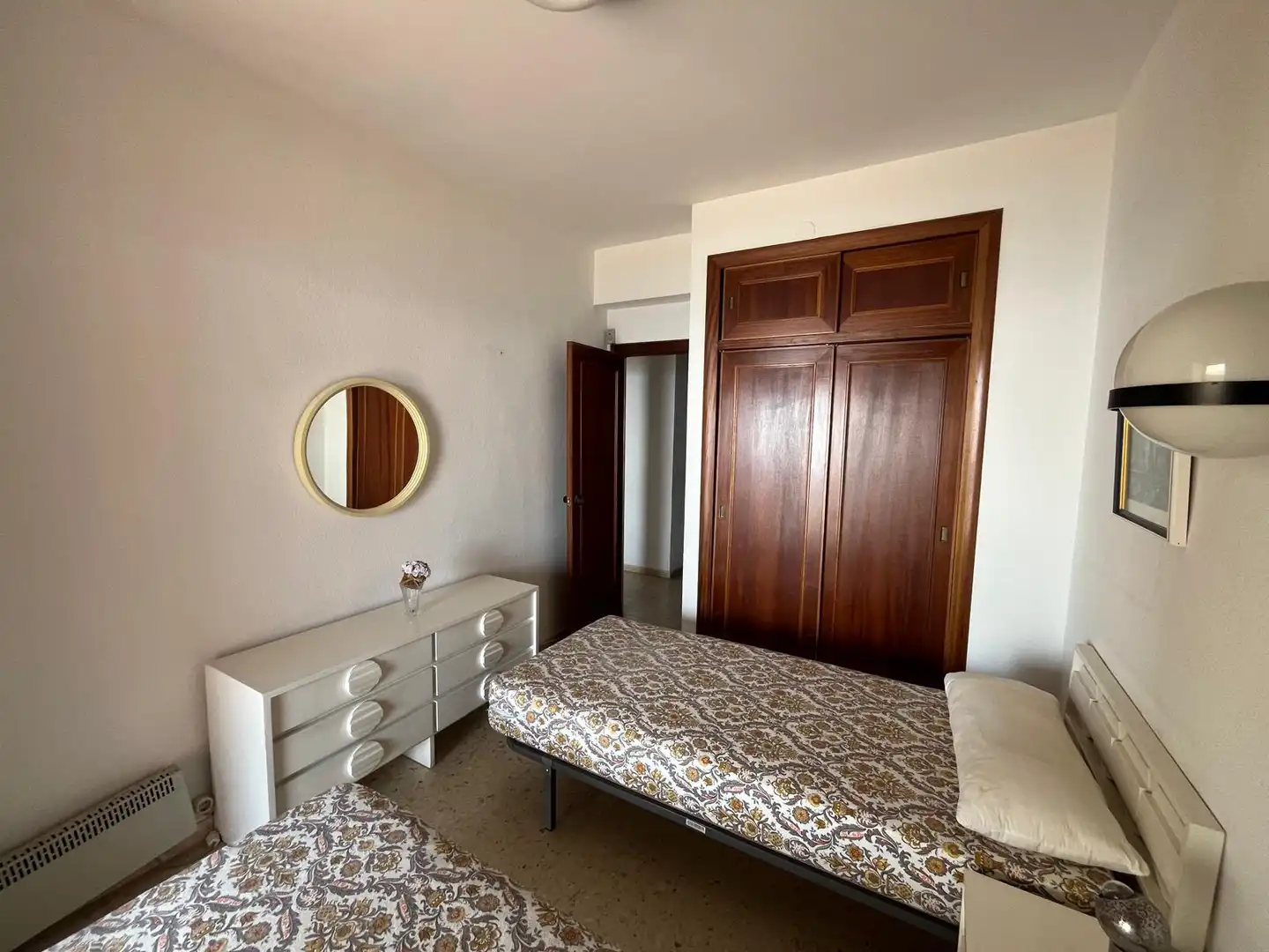 Habitación de Apartamento en venta en Gandia con Terraza, Amueblado y Piscina comunitaria