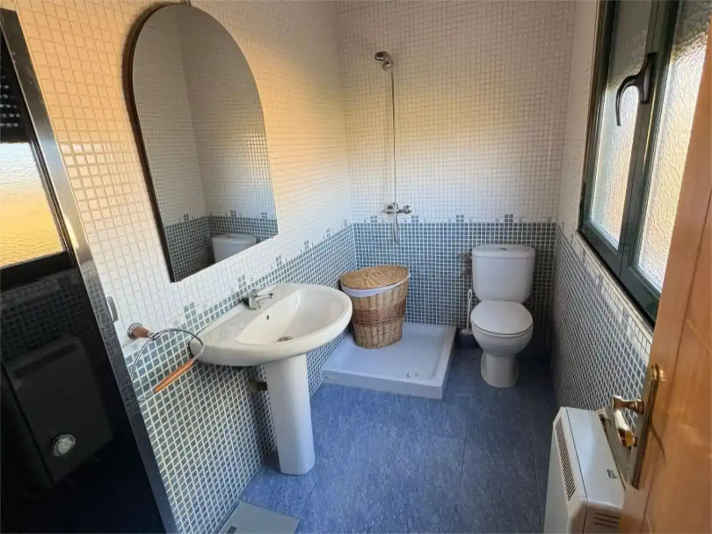 Bathroom of Flat for sale in Carrascal de Barregas  with Private garden, Storage room and Swimming Pool