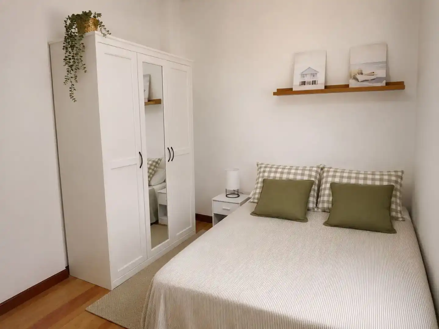 Bedroom of Flat for share in Bermeo, Bizkaia