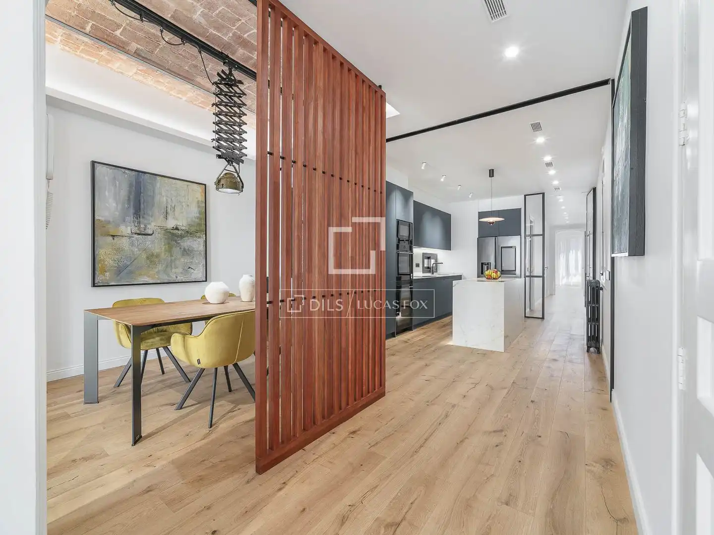 Vista exterior de Pis en venda en Barcelona amb Aire condicionat, Parquet i Balcó