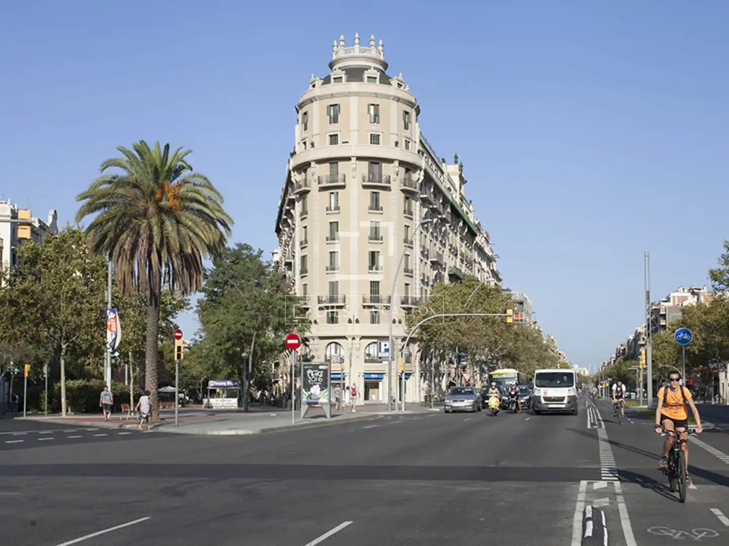 Vista exterior de Piso en venta en Barcelona con Aire acondicionado y Balcón