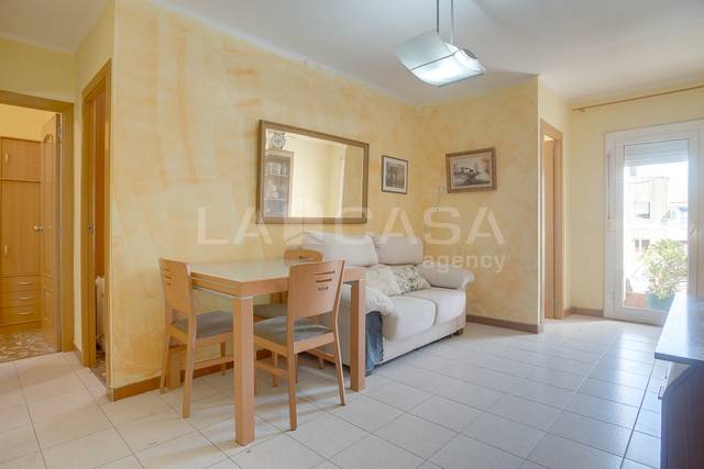 Piso en Venta en Calle AMADEU VIVES D' en Pubilla Cases