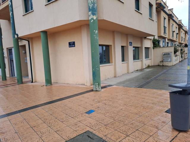 Local comercial en Alquiler en La Lastrilla