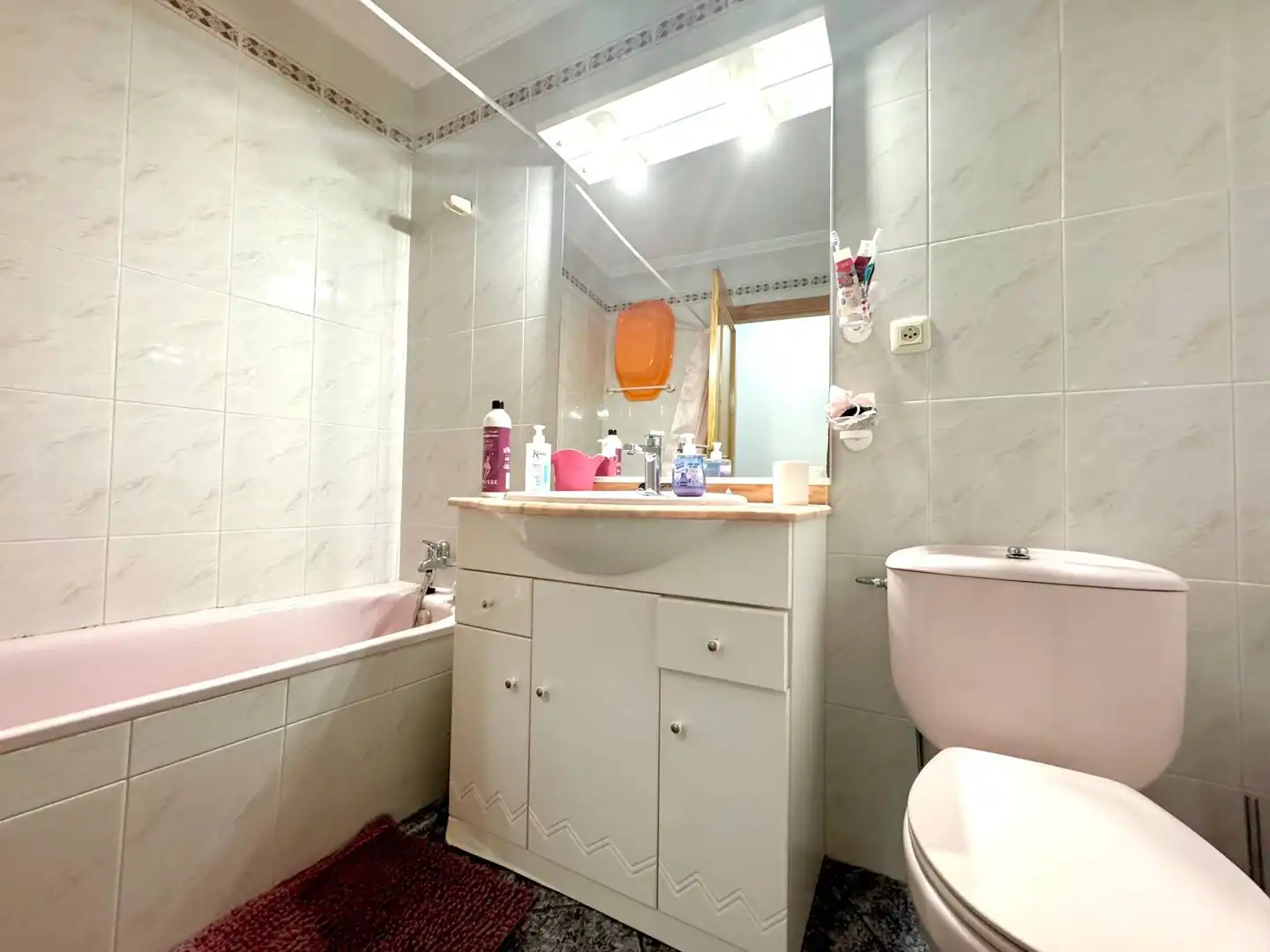 Baño de Apartamento en venta en San Pedro del Pinatar con Aire acondicionado, Calefacción y Amueblado