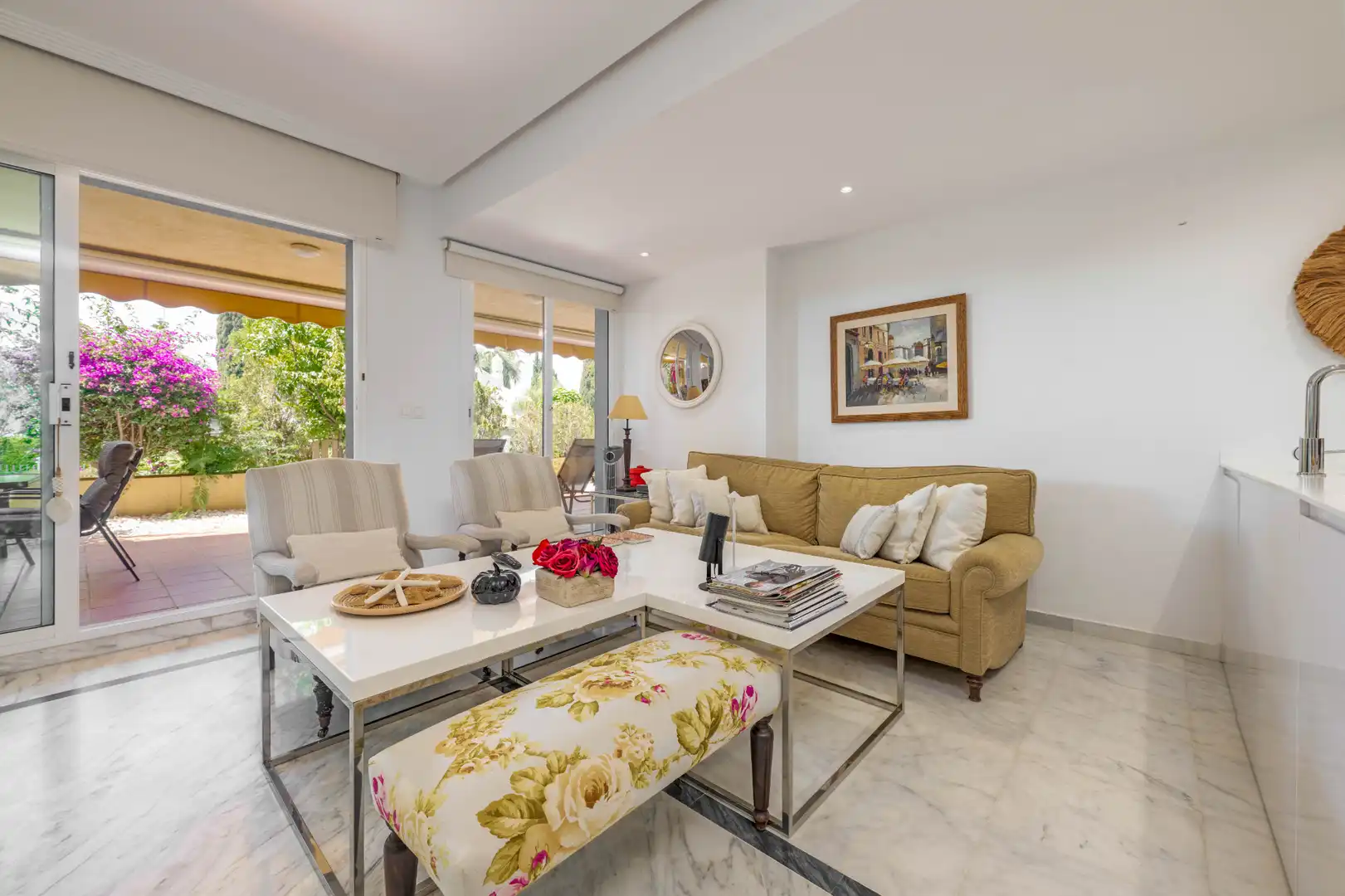 Living room of Ground floor for sale in Marbella  with Air Conditioner, Heating and Terrace