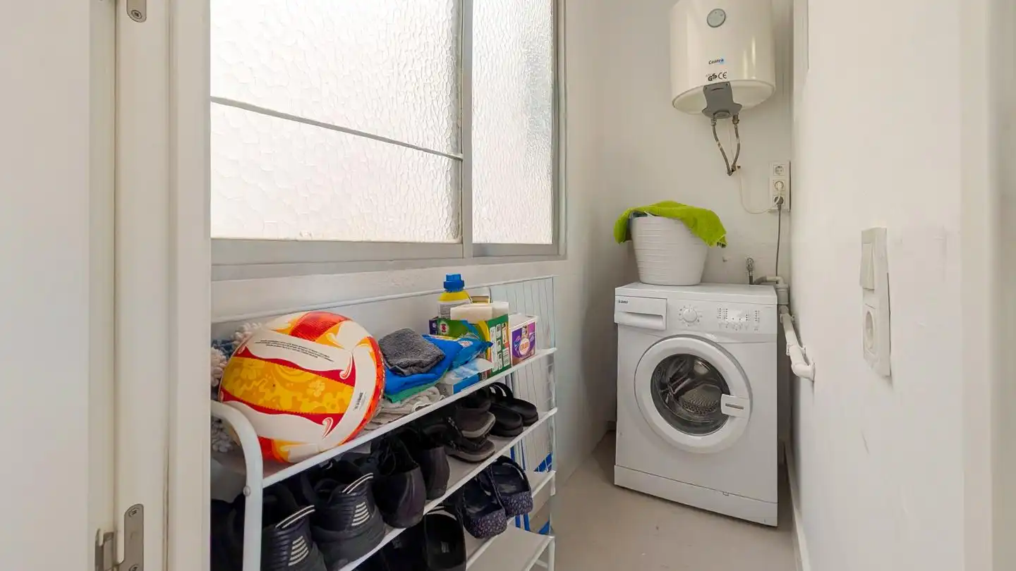 Badezimmer von Wohnung zum Verkauf in Santa Pola mit Klimaanlage und Terrasse