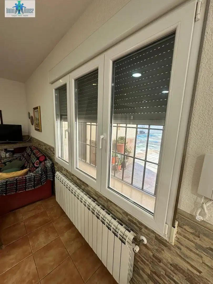 Vista exterior de Casa o xalet en venda en Albacete amb Aire condicionat, Jardí privat i Parquet