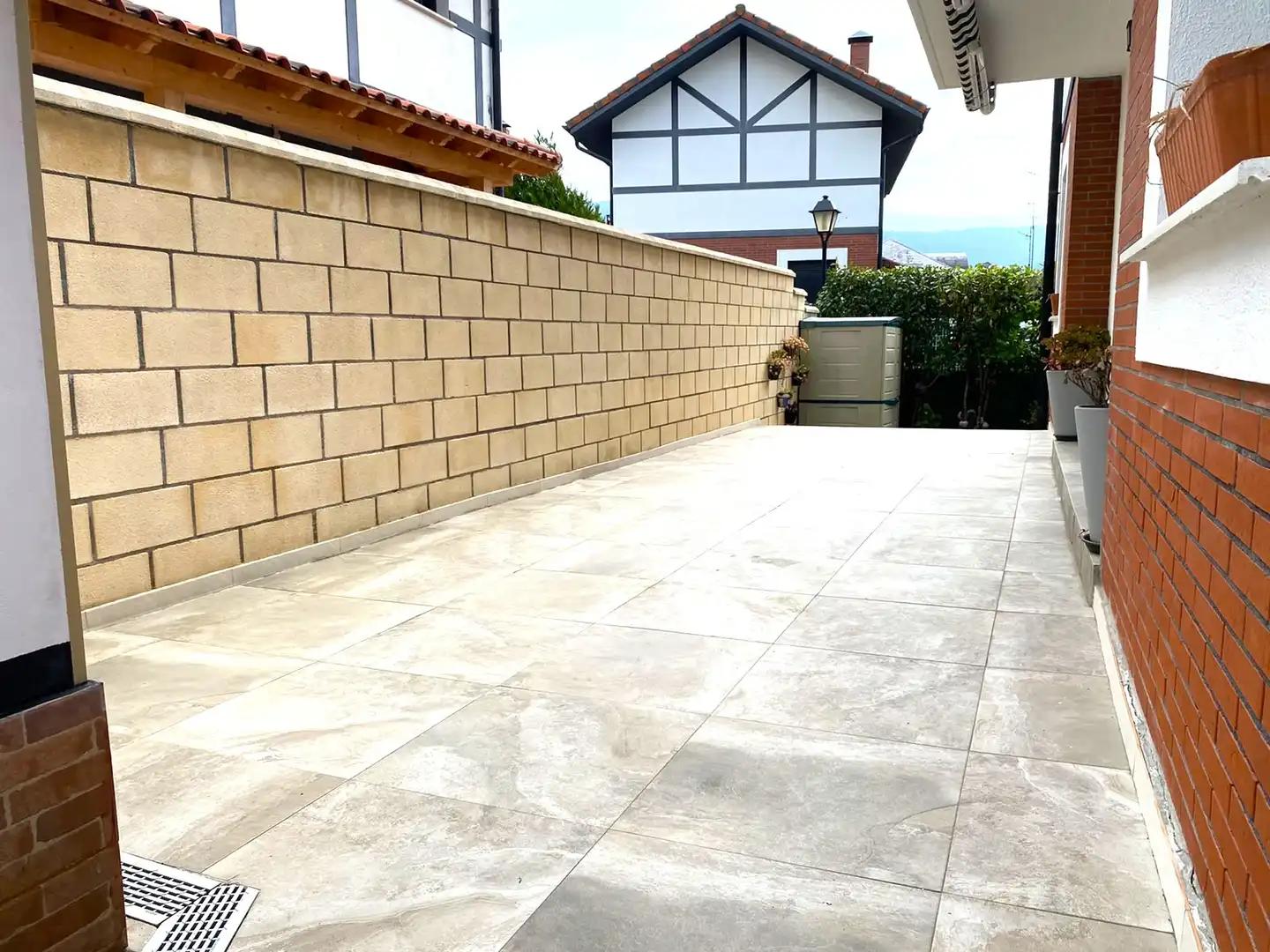 Terrace of Houses for sale in Castro-Urdiales  with Heating, Private garden and Parquet flooring